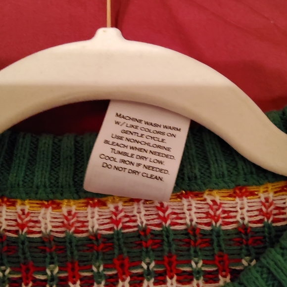 Holiday sweater EUC, Sz L, comfy cotton, roomy chest 44", L 26" - Picture 8 of 9